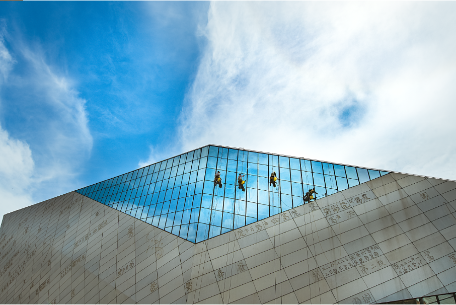 18_2 高空环保人（组照） 梁毓湘 15084971901.png