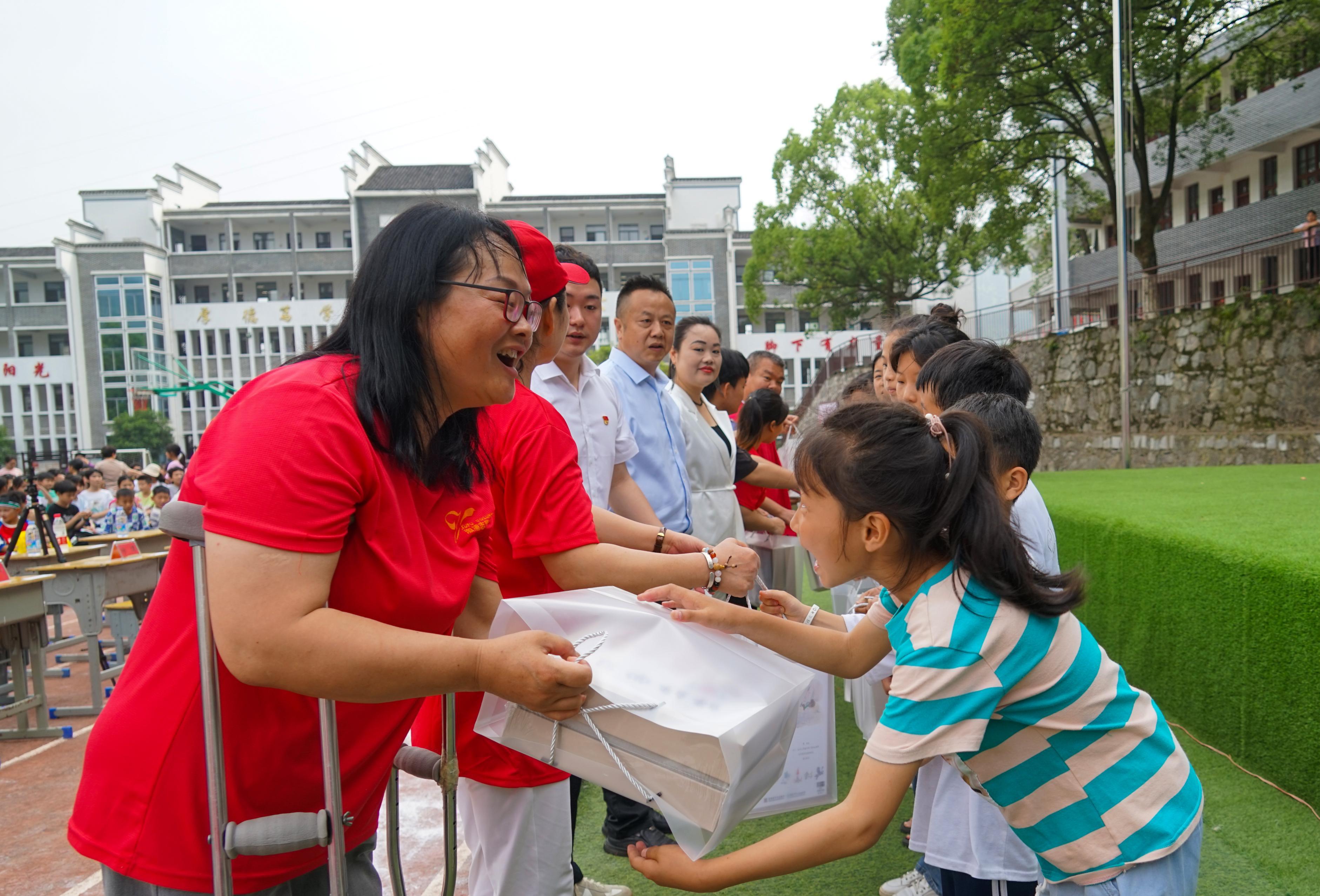 1686645235611041470.jpg 1686645235611041470.jpg