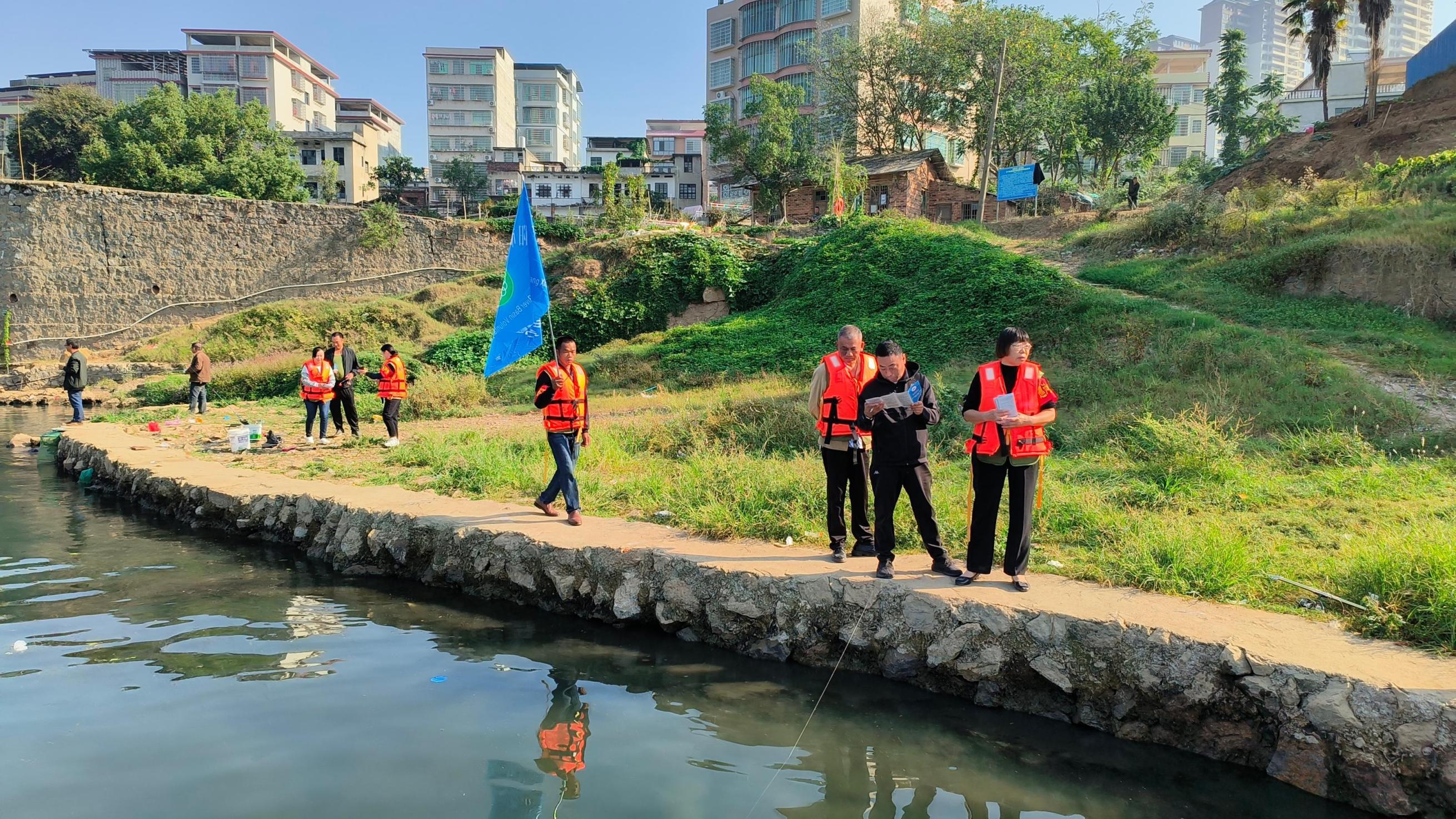 1697508496184014675.jpg 1697508496184014675.jpg