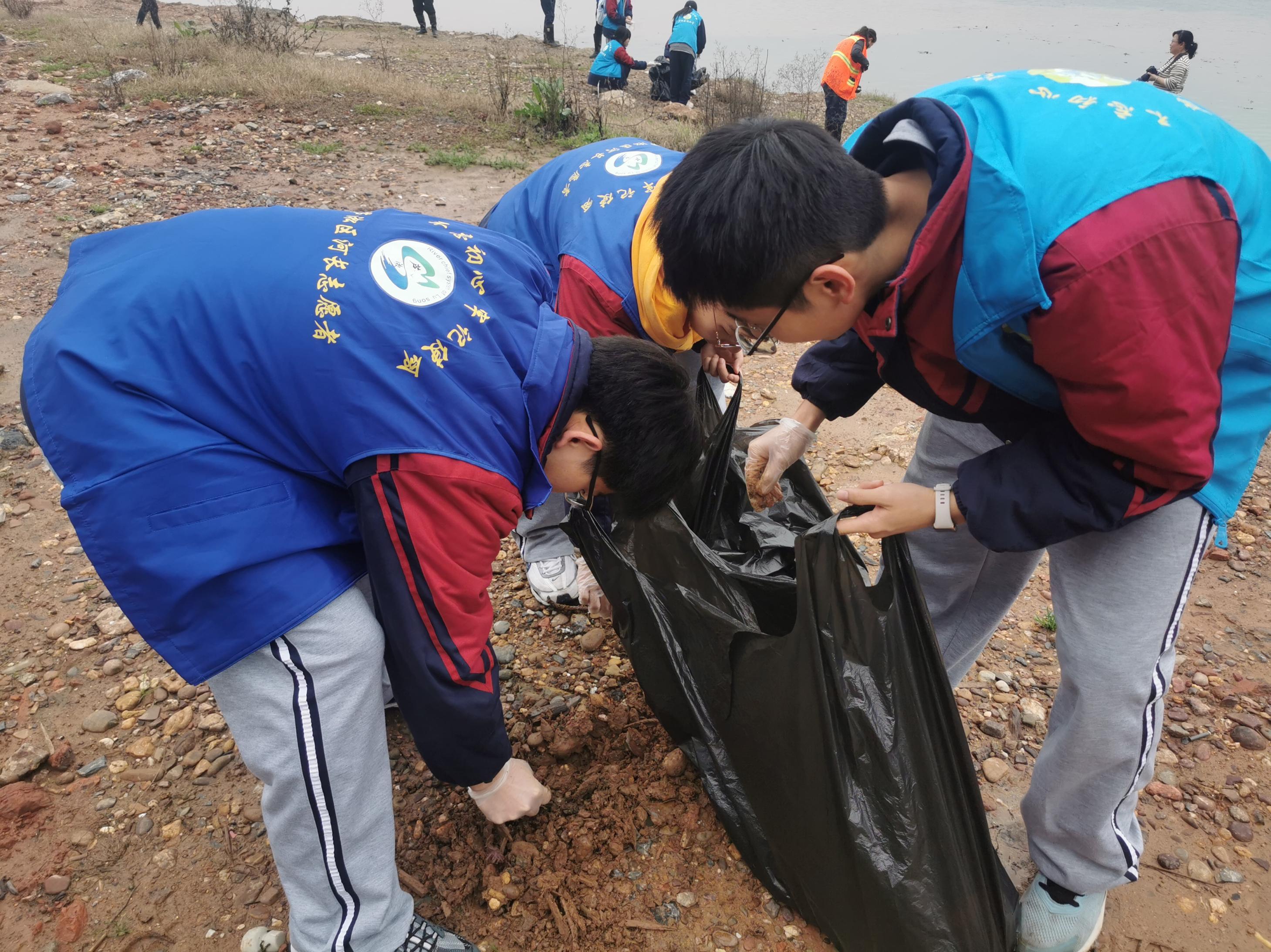 1710725291908042572.jpg 3.18株洲“河”我一起.jpg