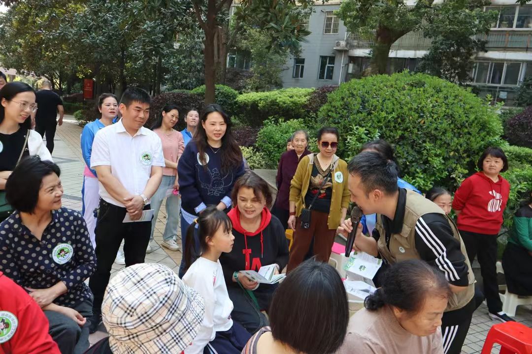 1712042425337052703.jpg 1712042425337052703.jpg