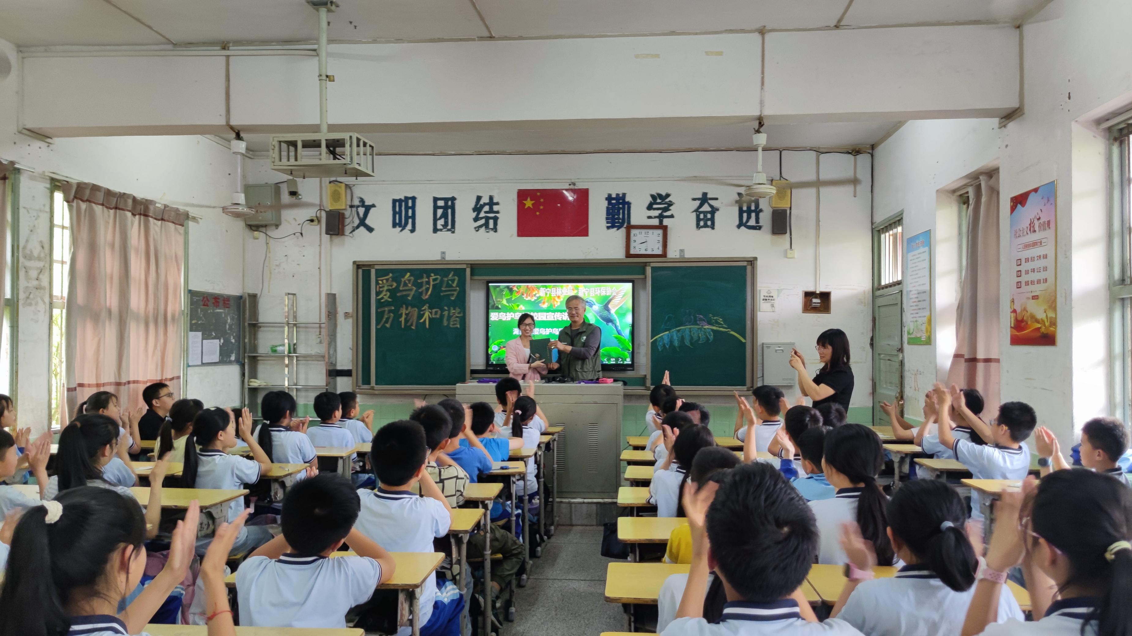 1714441282819013338.jpg 1714441282819013338.jpg