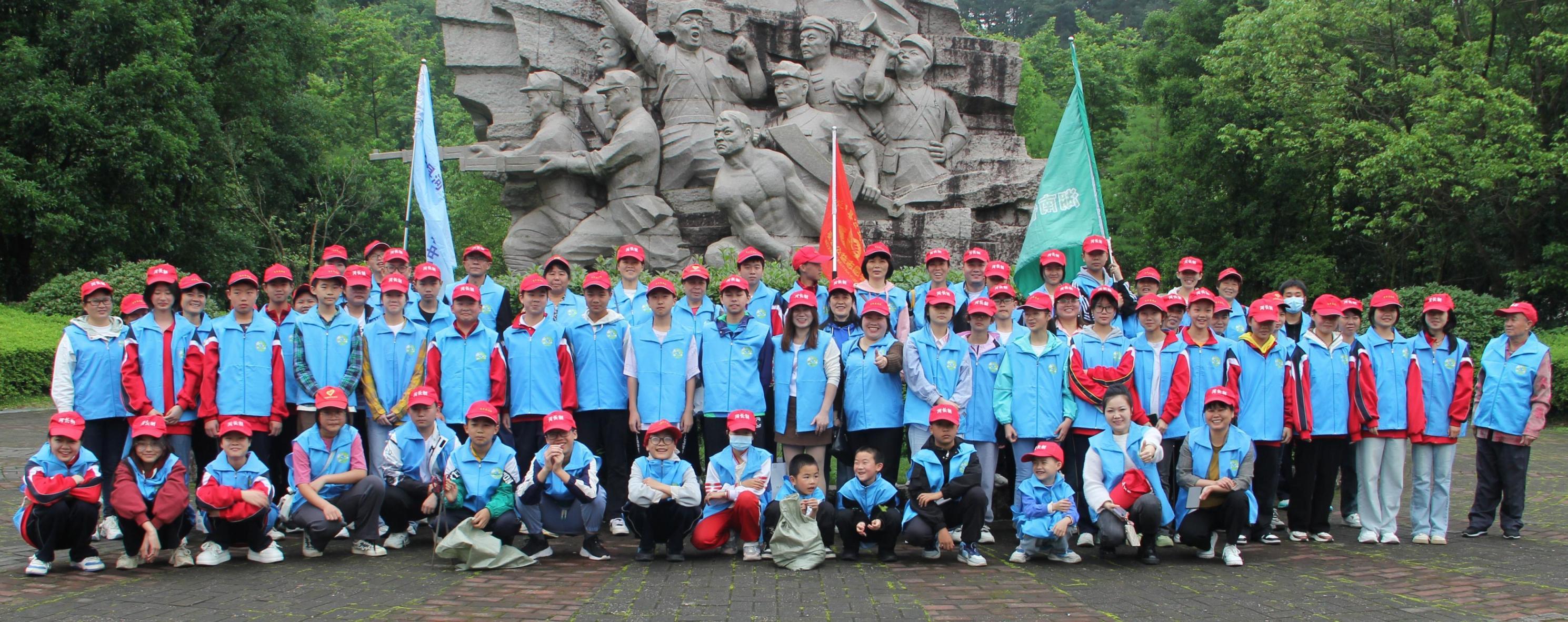 1714966960744009595.jpg 1714966960744009595.jpg